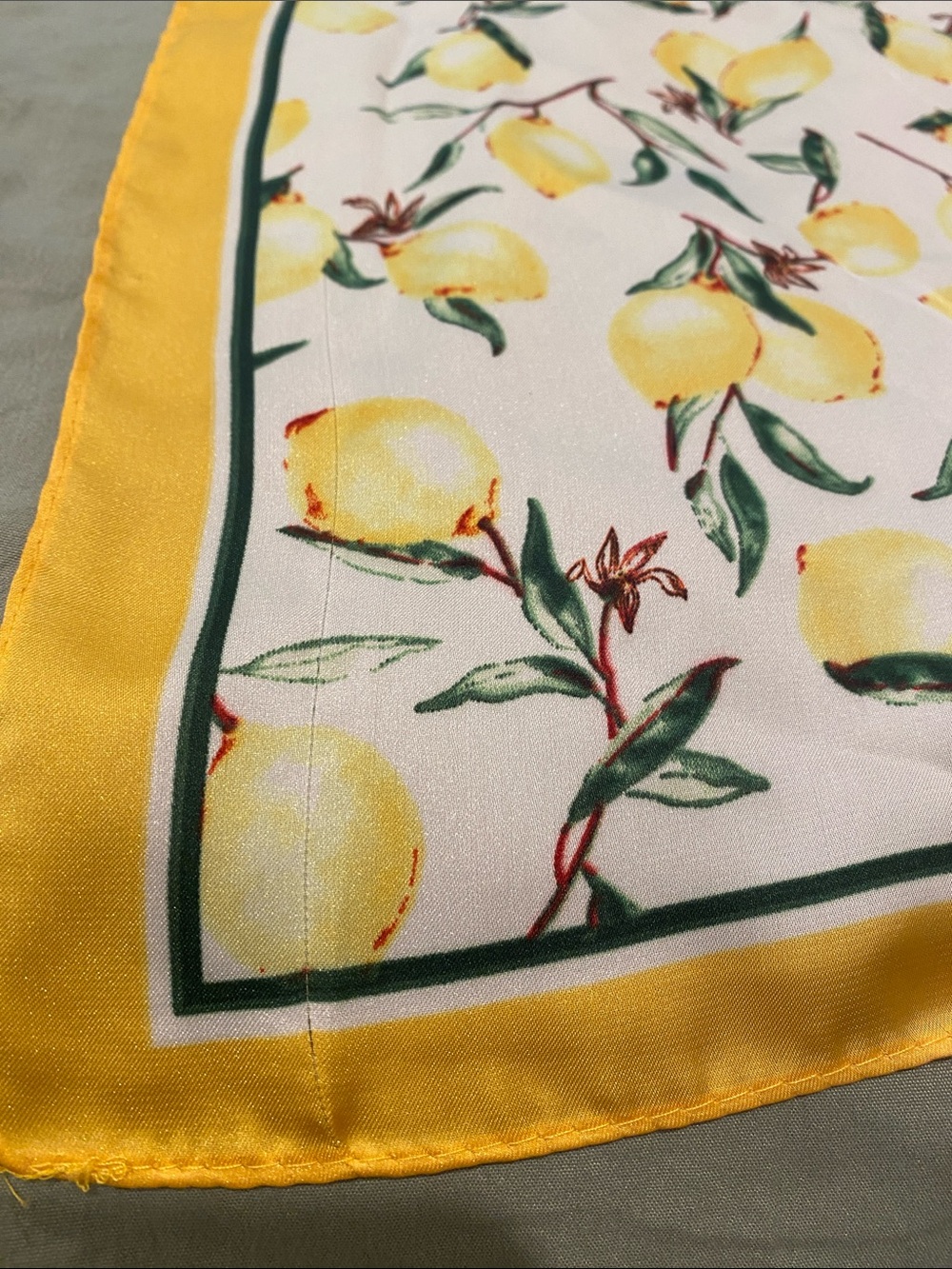 NWOT Lemon Print Square Scarf/Bandana/Bag Accessory - Picture 2 of 4